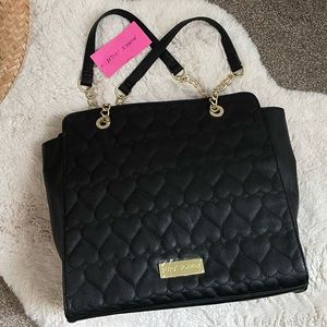 NWT Betsy Johnson Black Heart Purse w Bow and Chain
